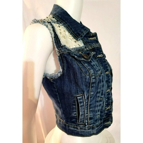 Rue21 Crochet Lace Sleeveless Denim Vest - Size Small - Picture 3 of 12